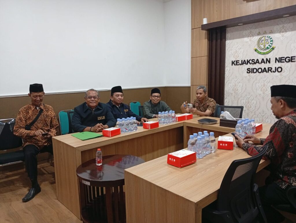 Sholehuddin MUI Sidoarjo dalam rapat koordinasi pengawasan aliran kepercayaan di Kejaksaan Negeri Sidoarjo