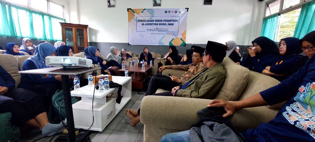 Penutupan pelatihan moderasi beragama dan ekoteologi UIN Jakarta 2025