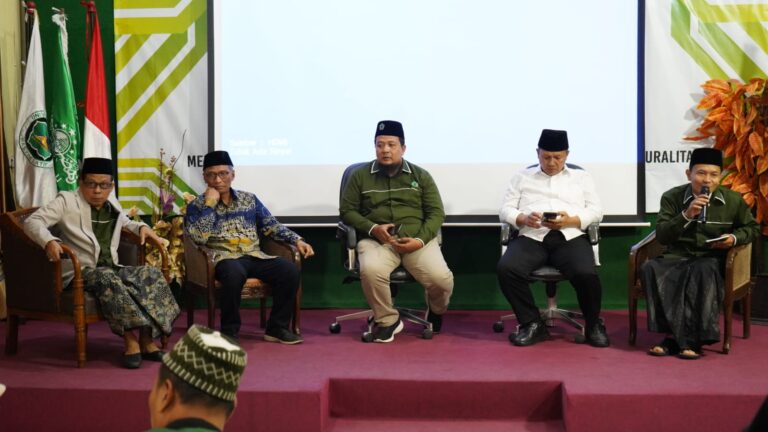 Dialog Hukum, Kebijakan Publik, dan Moderasi Beragama: Sinergi Santri untuk Kerukunan Plural di Indonesia