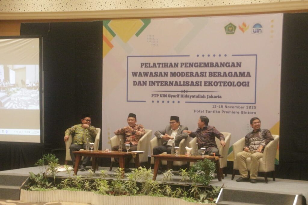 Pembukaan pelatihan moderasi beragama dan ekoteologi UIN Jakarta 2025