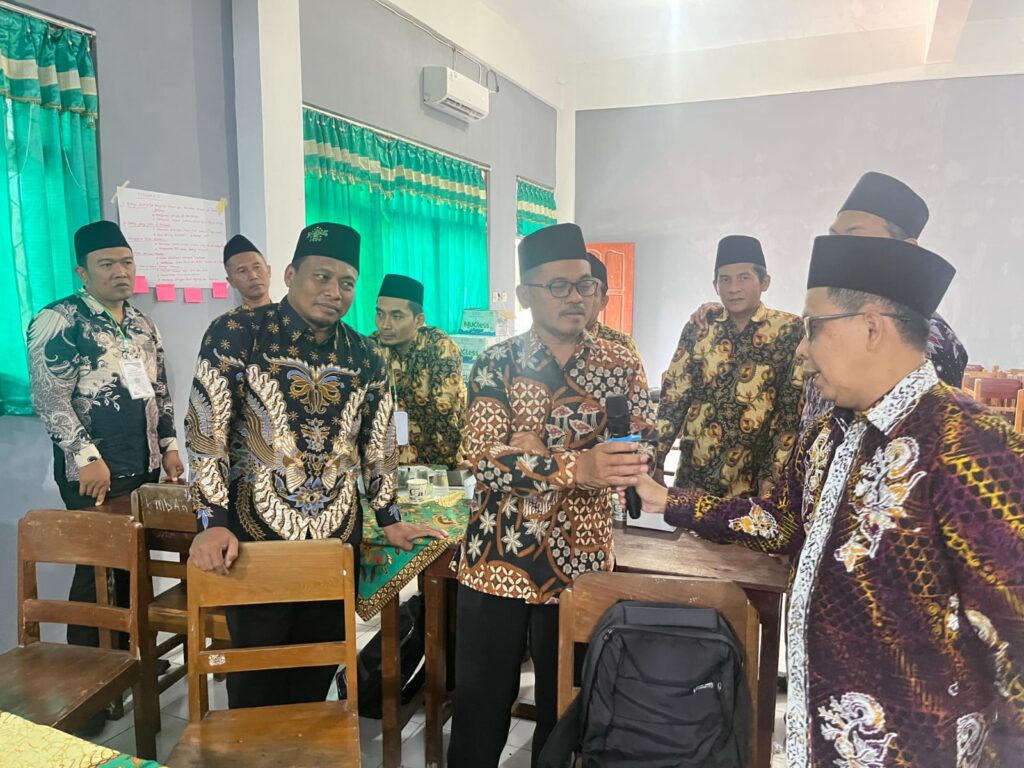 Bimtek Kepemimpinan Adaptif dan Evaluasi Mutu KKMI Tulungagung