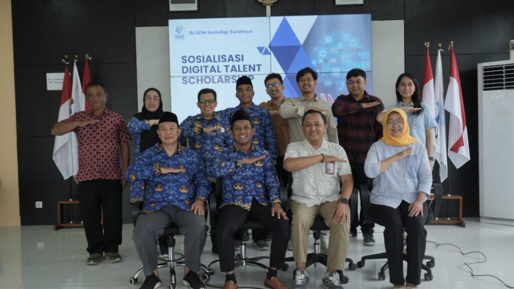 Kepala BLSDM Agus Winarko memaparkan program pelatihan digital di depan utusan Korwi BDK Surabaya